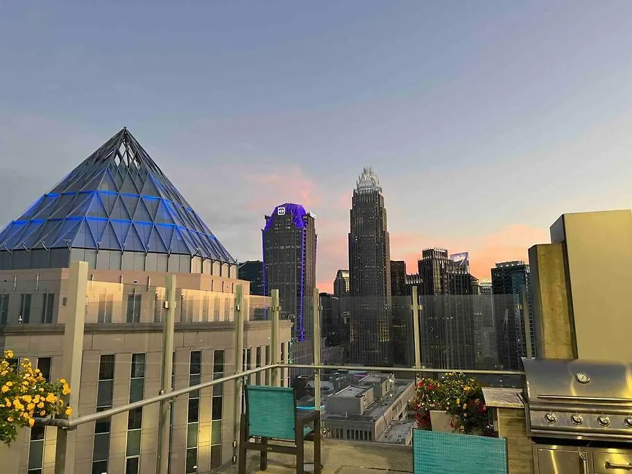 Luxury Apartment With Private Balcony And Amazing City Views Charlotte