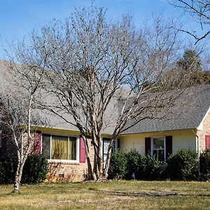 In The Heart Of The Qc! Holiday home